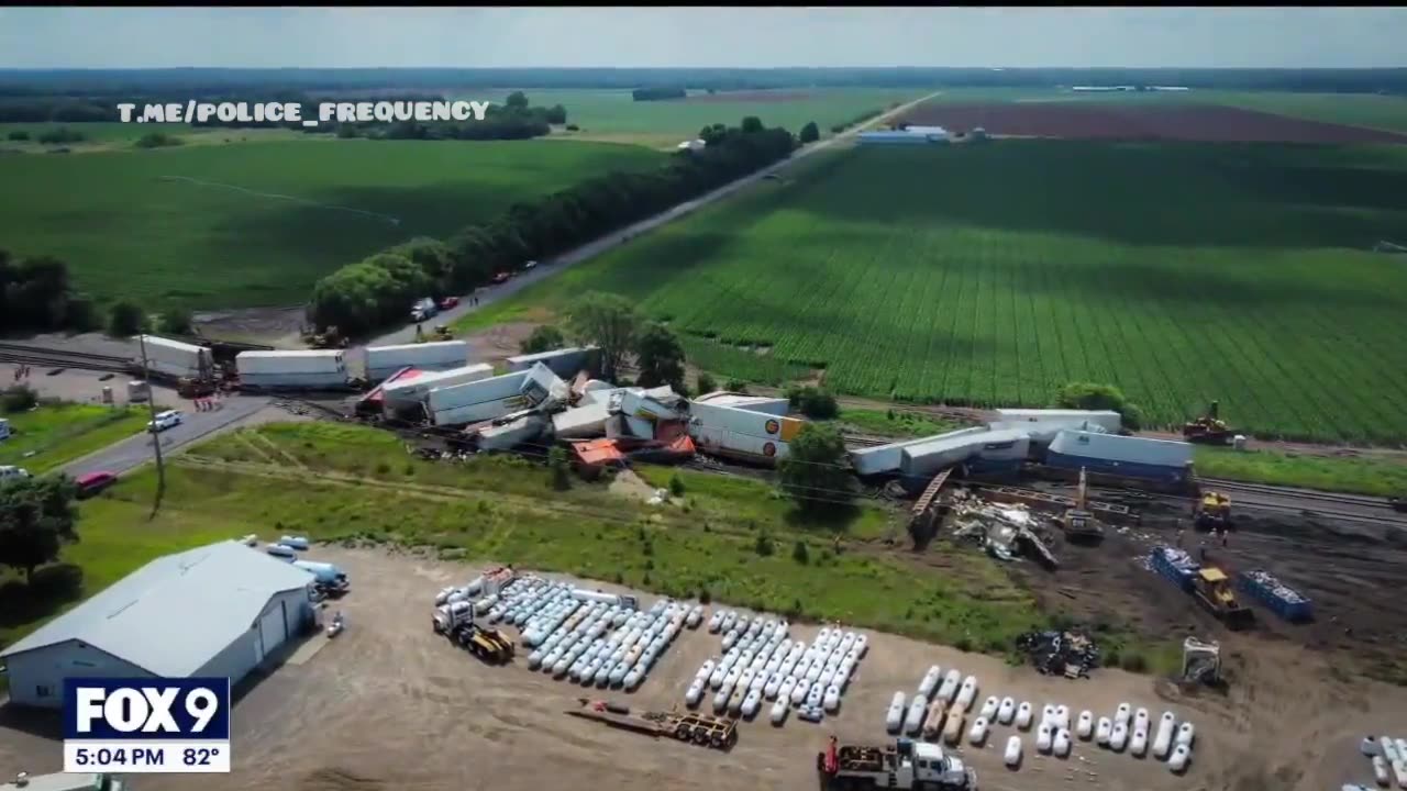 Minnesota: A BNSF train derailment reported in Big Lake