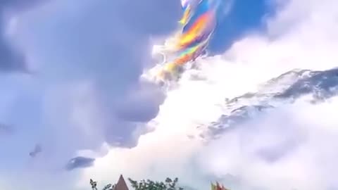When the rainbow is in the clouds, nature is too perfect. ⛅️