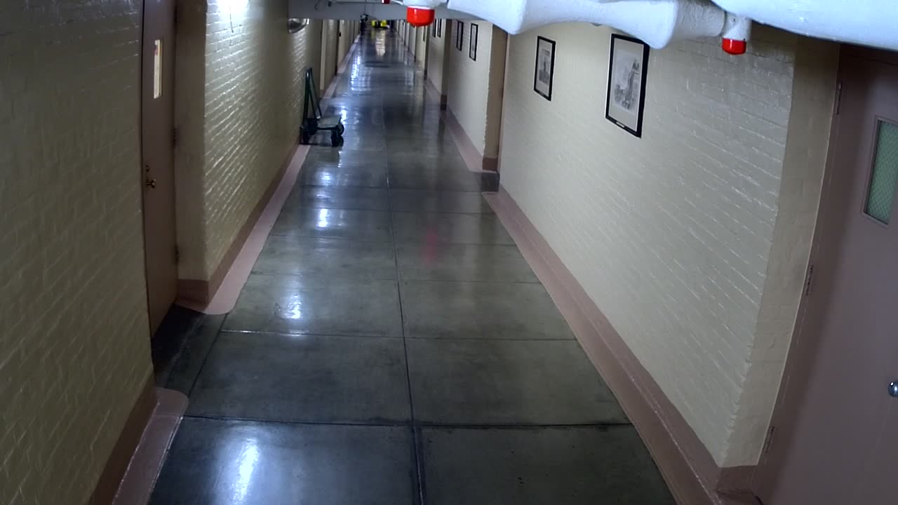 0059USCHBAHT43Hallway_2021-01-05_04h20min01s380ms.mp4