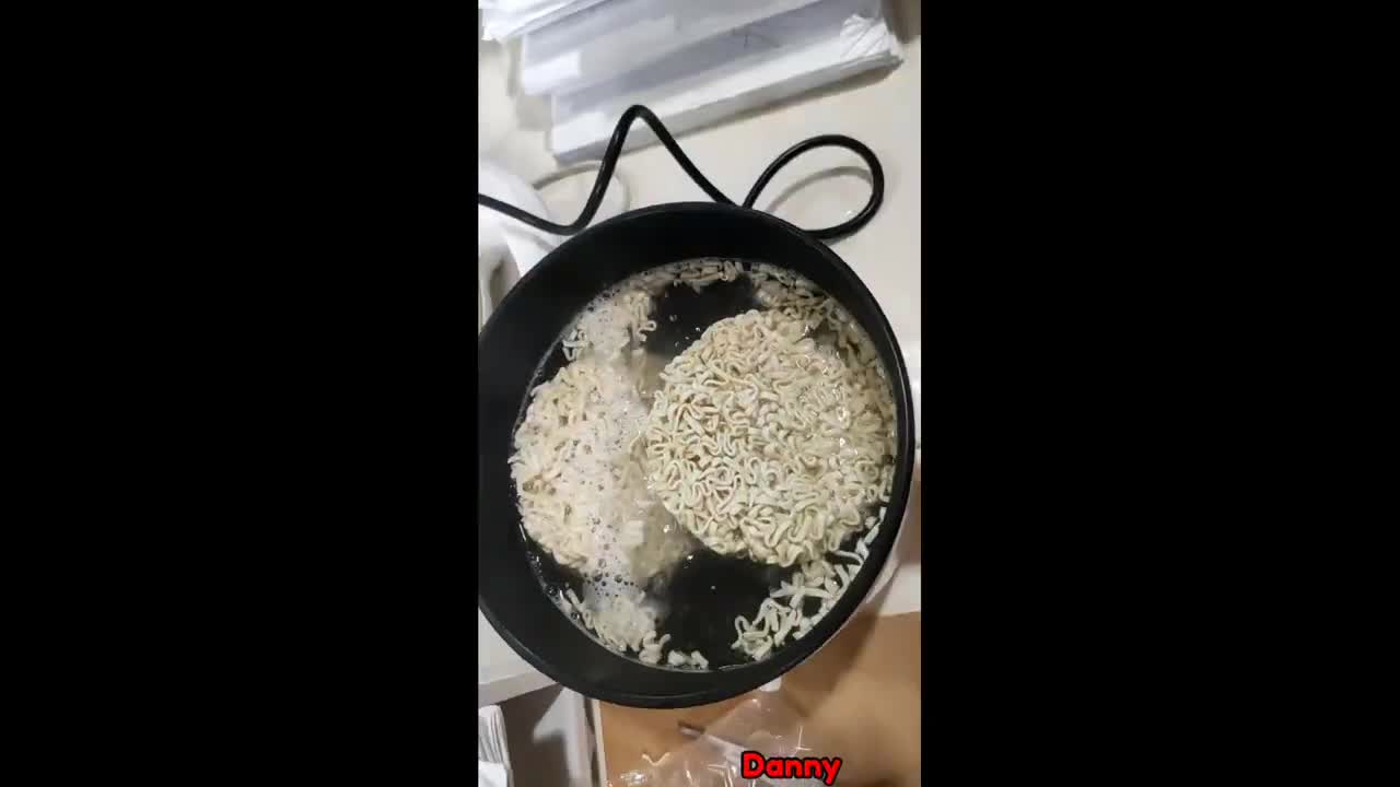 How to Cook Yakisoba | Office Life Hacks Video