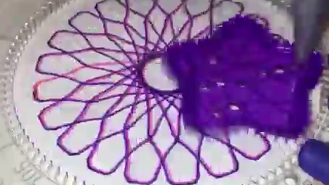 Relaxing Spirograph hand artworks