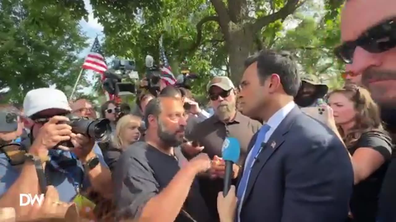 VivekGRamaswamy at the anti-Israel protests in Chicago.