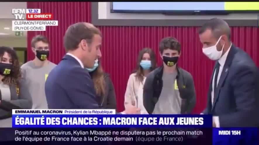 Le masque étouffe les gens ! C'est Macron qui le dit !