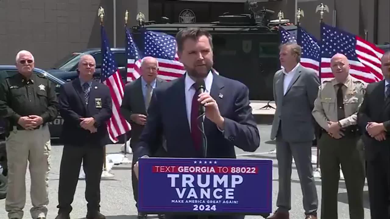 JD Vance: "Train Noise? It's the Trump Train!" 🚂🇺🇸 😂😂😂