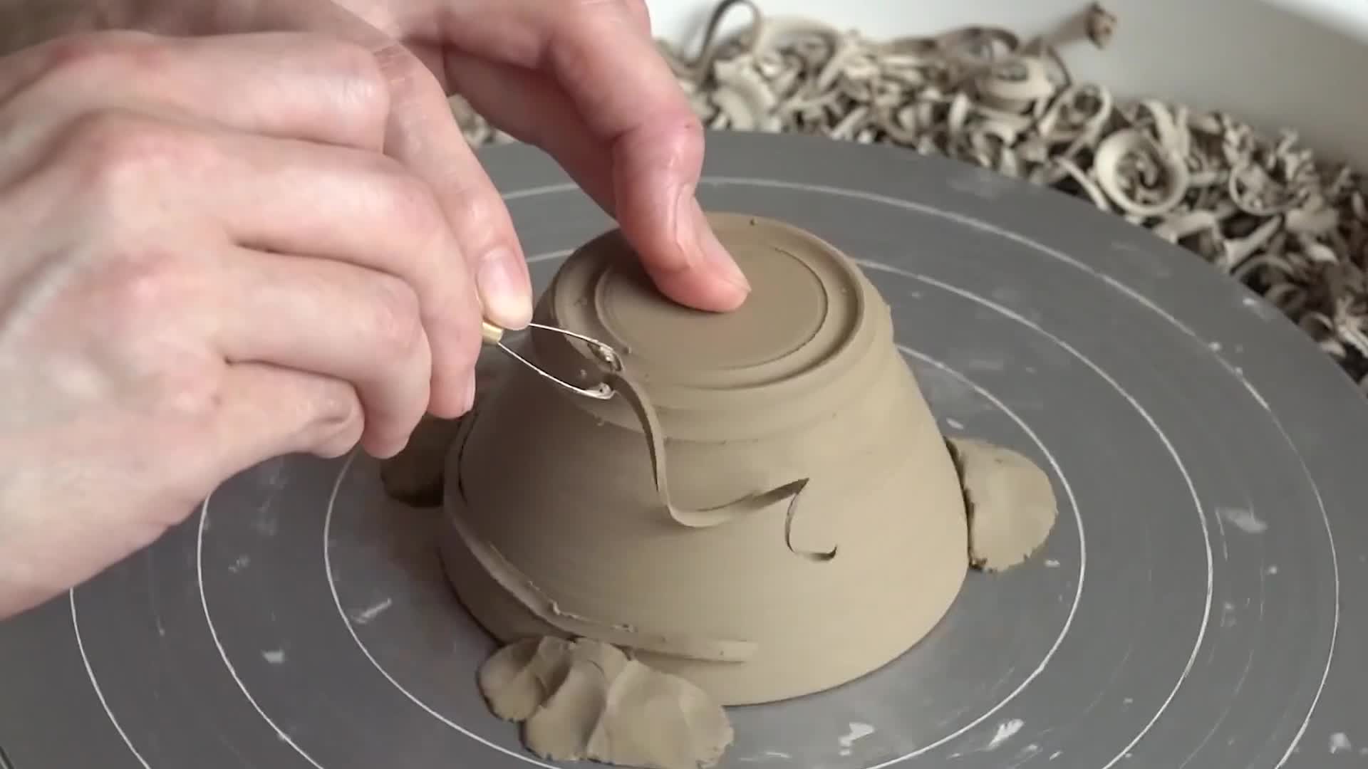 Part 7: Friends who want to make amphora by themselves can come and have a look.