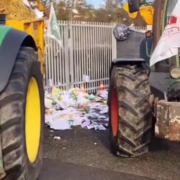 Farmers fighting for your lives before governments can starve you to death..