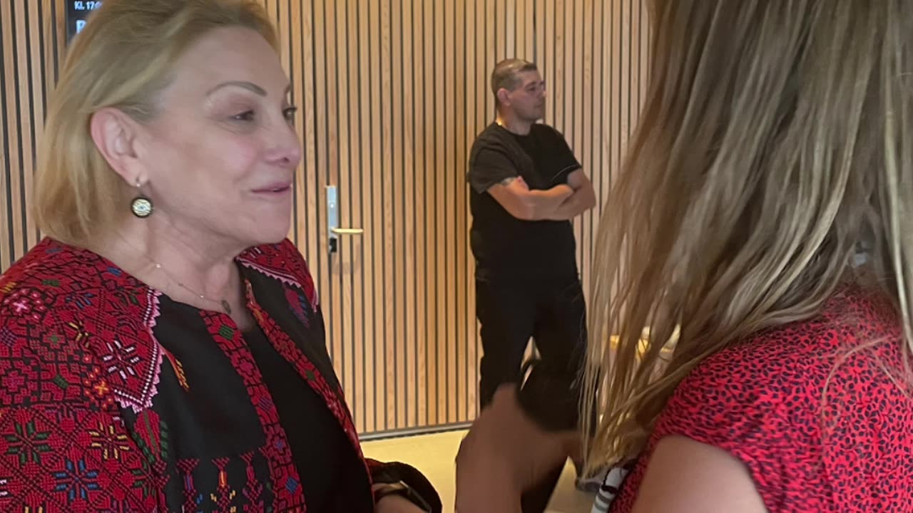 Marielle Leraand og Palestinsk ambassador Marie Antoinette Sedin i Oslo