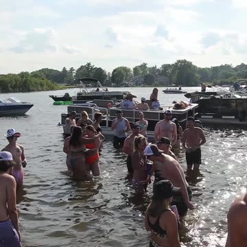 Hurry Up Wait sings Bowling for Soup's 1985