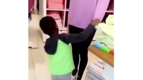 Мадам потонцуем