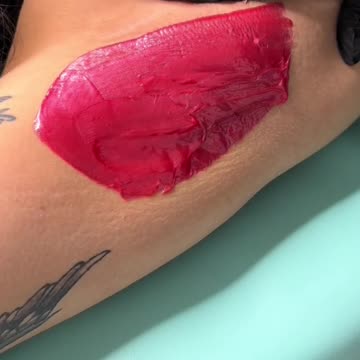 Underarm Waxing with Sexy Smooth Cherry Desire Hard Wax by @thatsthelookbeauty