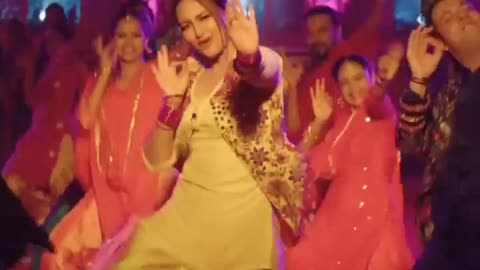 Sonakshi Sinha mungdA song