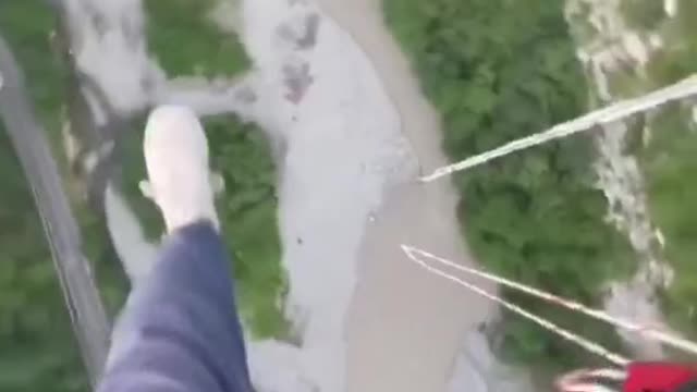 challenge bungee jumping