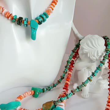 Natural turquoise and spiny oyster with Free-shape stone pendant simple choker