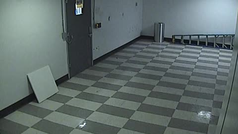 6052RHOBG2G206NorthLobby_2021-01-06_06h00min00s597ms.mp4