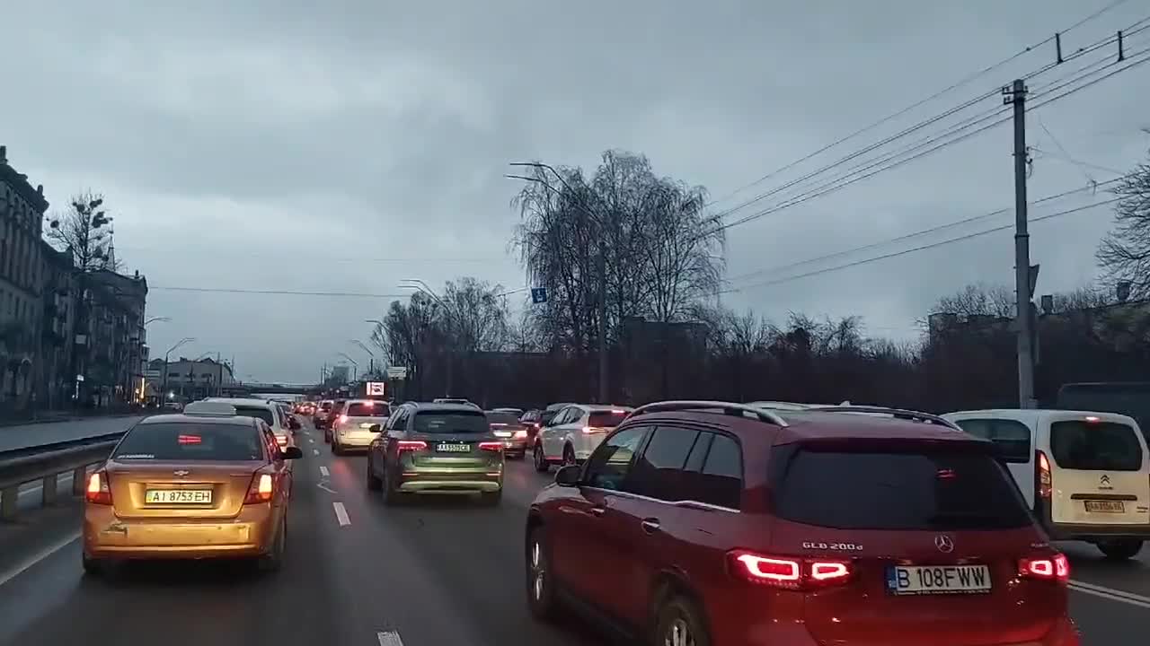 HAPPENING NOW: Air raid sirens sounding in Kiev