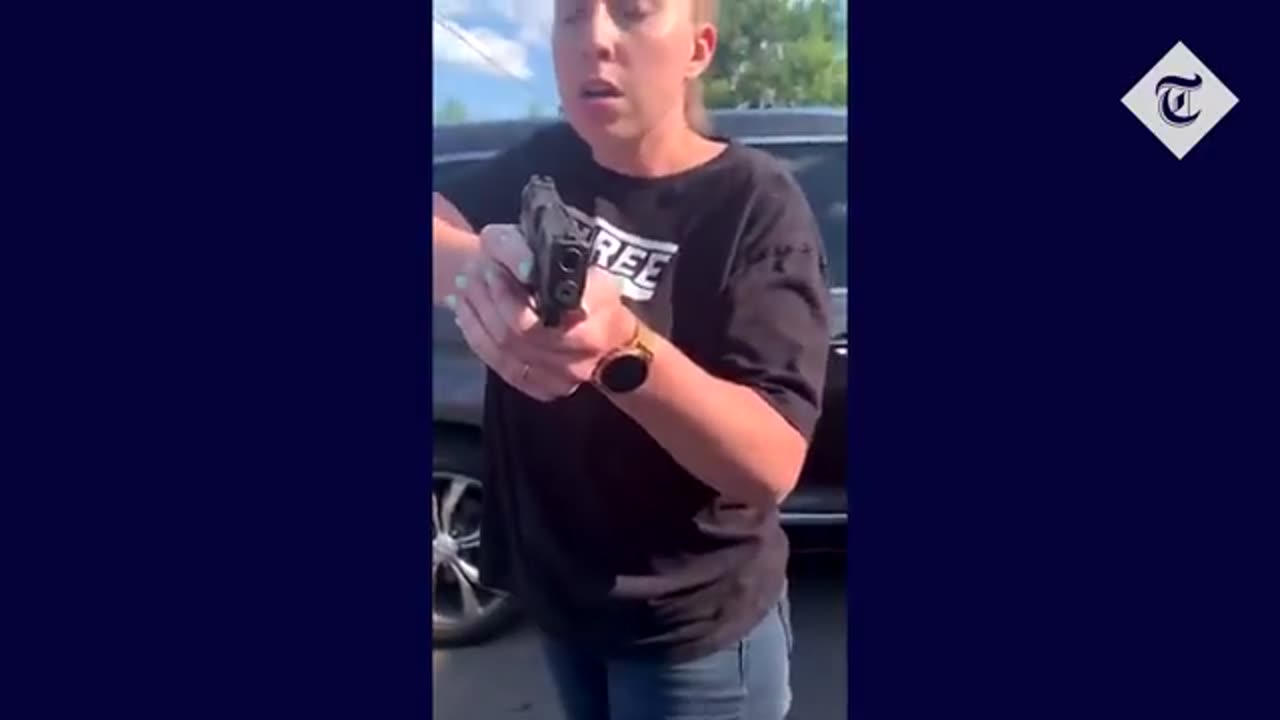 White_woman_pulls_gun_on_black_woman_during_an_argument_in_restaurant_car_park_in_Michigan