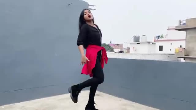 Chand Wala Mukhda leke chalo na bajar mein _ quite gals dance video