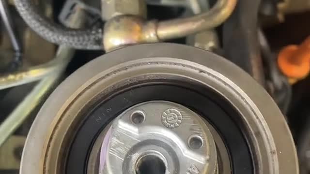 Automobile engine belt installation