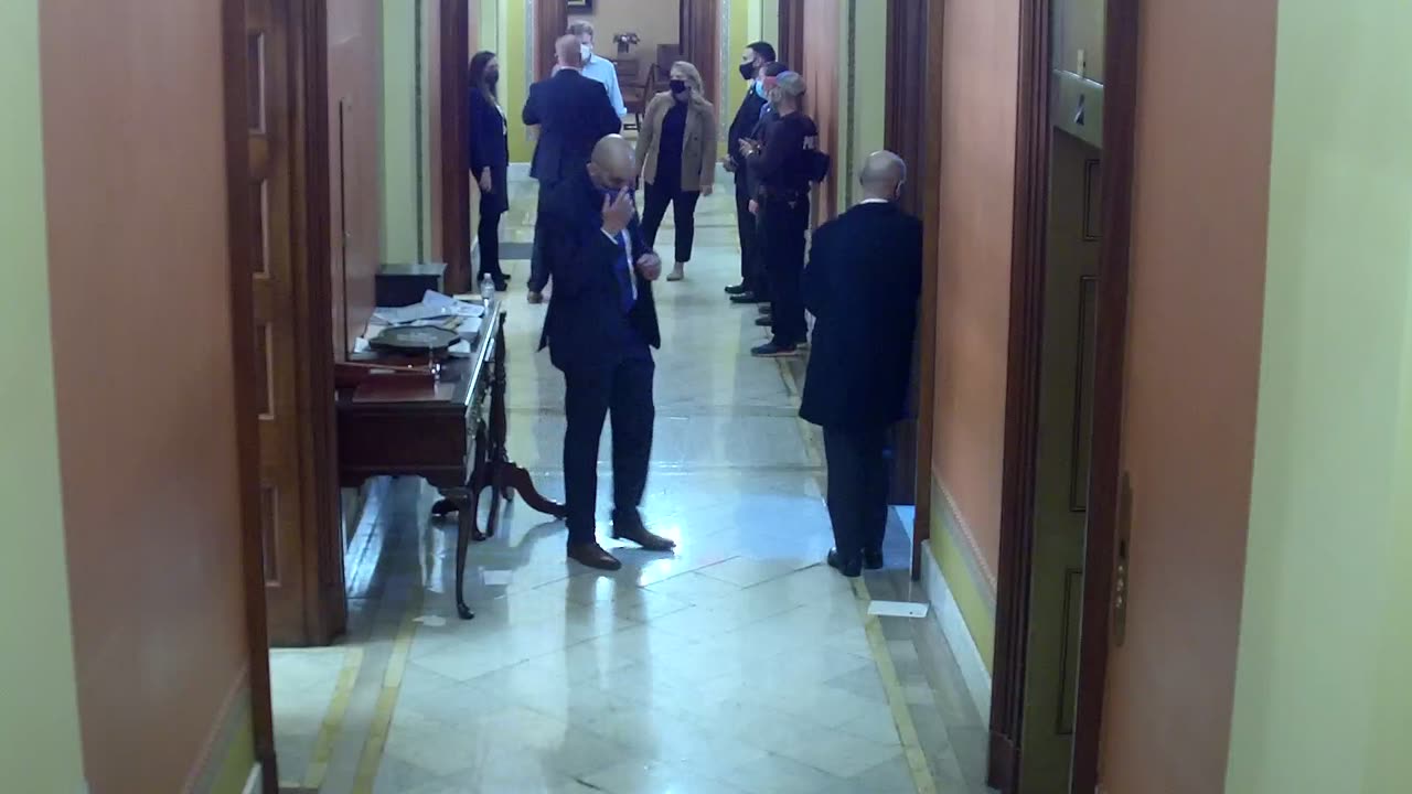 0263USCH02H227Hallway_2021-01-06_19h40min02s123ms.mp4