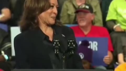 Kamala Harris attempt to speak without her teleprompter is painful.