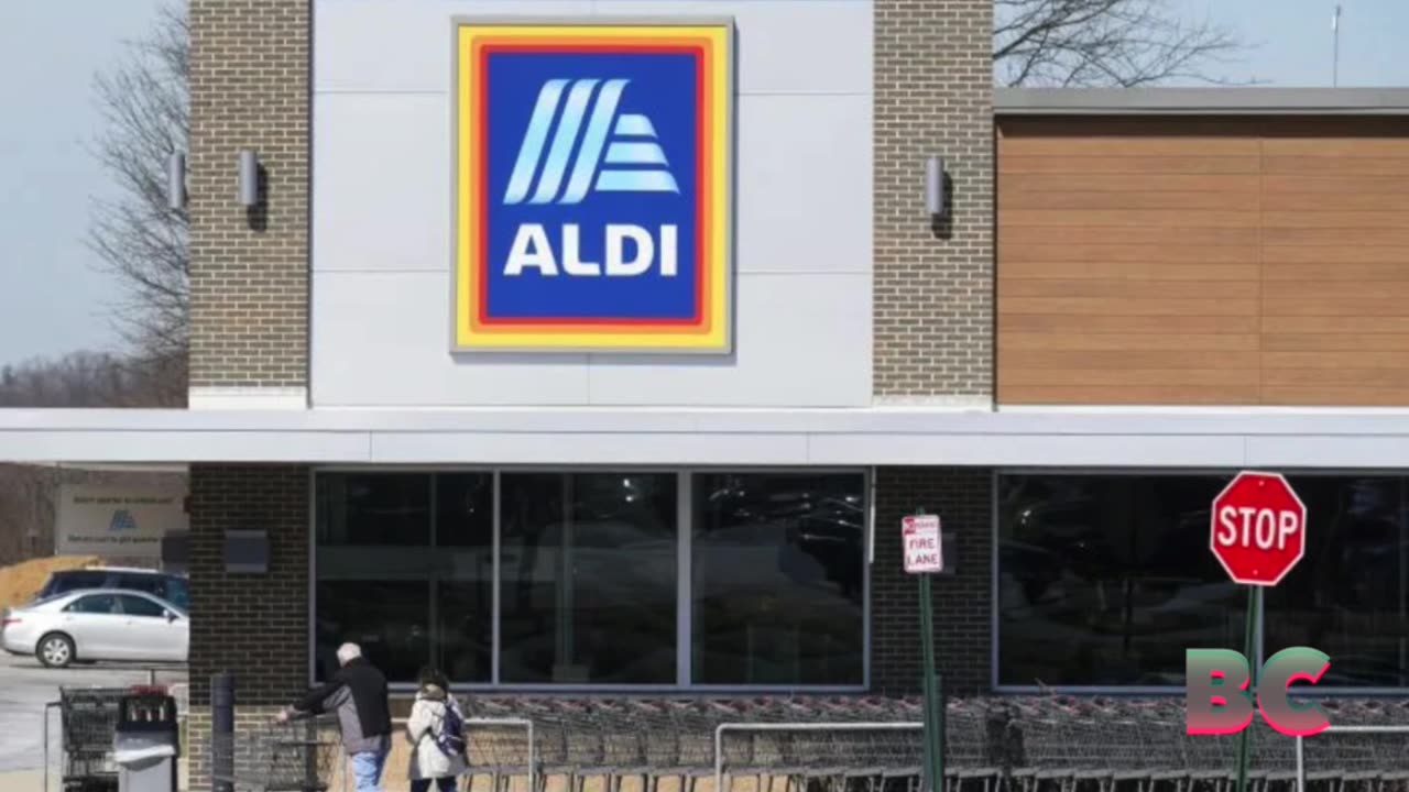 Major grocery chain hiring 13,000 workers, raising starting pay to up to $23 per hour