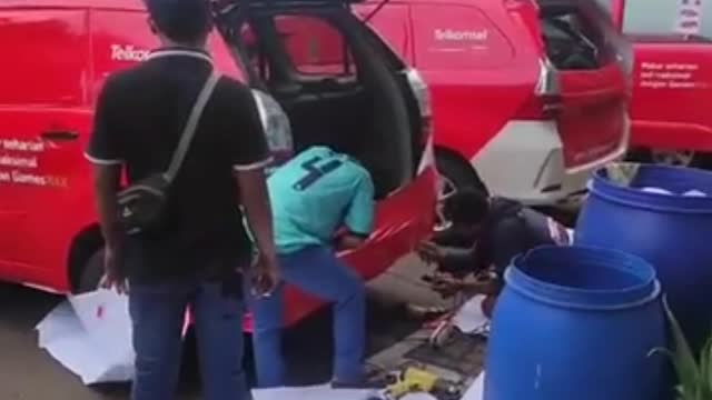 Car Branding Avanza Brand Telkomsel