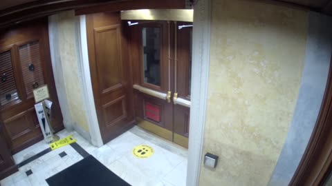 0181USCH01SouthDoorVestibule_2021-01-05_01h00min00s897ms.mp4
