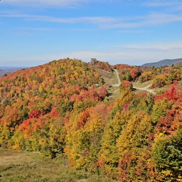 Most Beautiful Autumn Fall Leaves Colors views in Canada