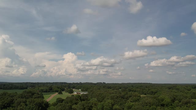 Video of the beautiful clouds in Hickory Valley, TN