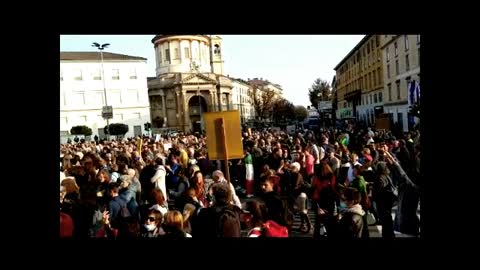 TRIESTE CHIAMA, L'ITALIA RISPONDE. ONDE D'AMORE