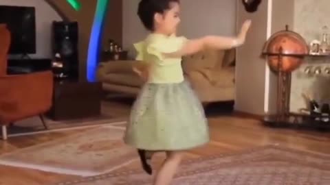 Beautiful Azeri dance with this little lady