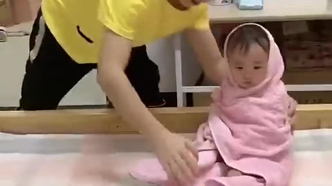 孩子多就要军事化管理😂😂 #家有萌娃 #三胞胎vlog #爸爸帶娃記 #lovelybaby #lovely