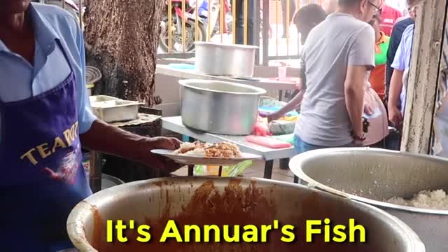 KL Foodie RM 3 Curry Rice with Fried Chicken in KL - Anuar Curry Fish Head