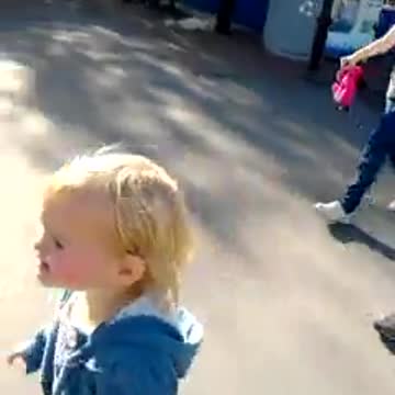 Childs Amazing Reaction to Peppa Pig World