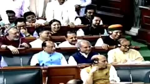 Rahul Gandhi hugged PM Modi in Parliament