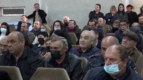 Аслан Бжания провел совещание с активом Очамчирского района