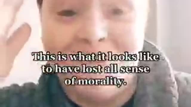 🤢