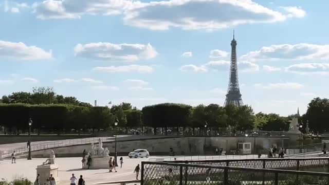Sunrise at Tuileries Park