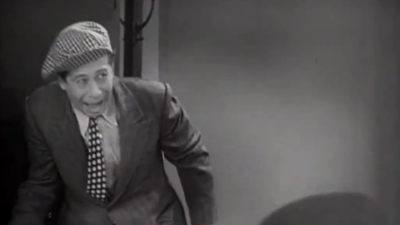 Bert Lahr in "Flying High" (1931)