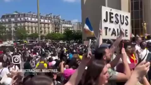 FRANCE 🇫🇷 Following Satanic demonstrations at the Paris Olympics, a Jesus worship service broke out