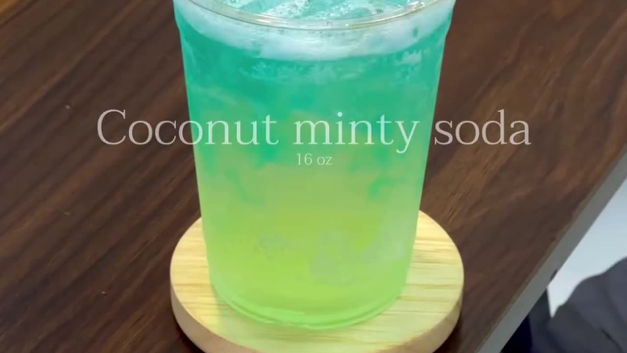 Coconut Minty Soda 😍#coconutmintysoda #rumbleshorts #shorts #ackdrink #thaidrink #thai #summerdrink