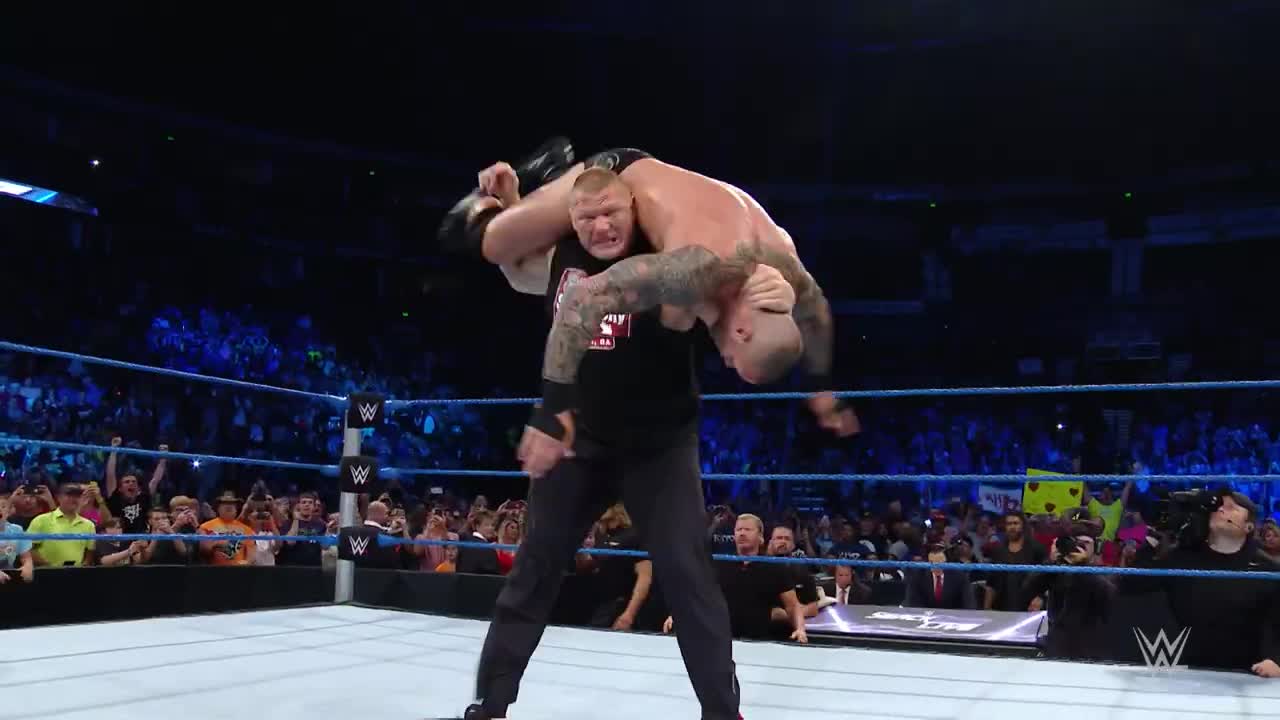 Brock Lesnar crashes SmackDown: SmackDown, Aug. 2, 2016