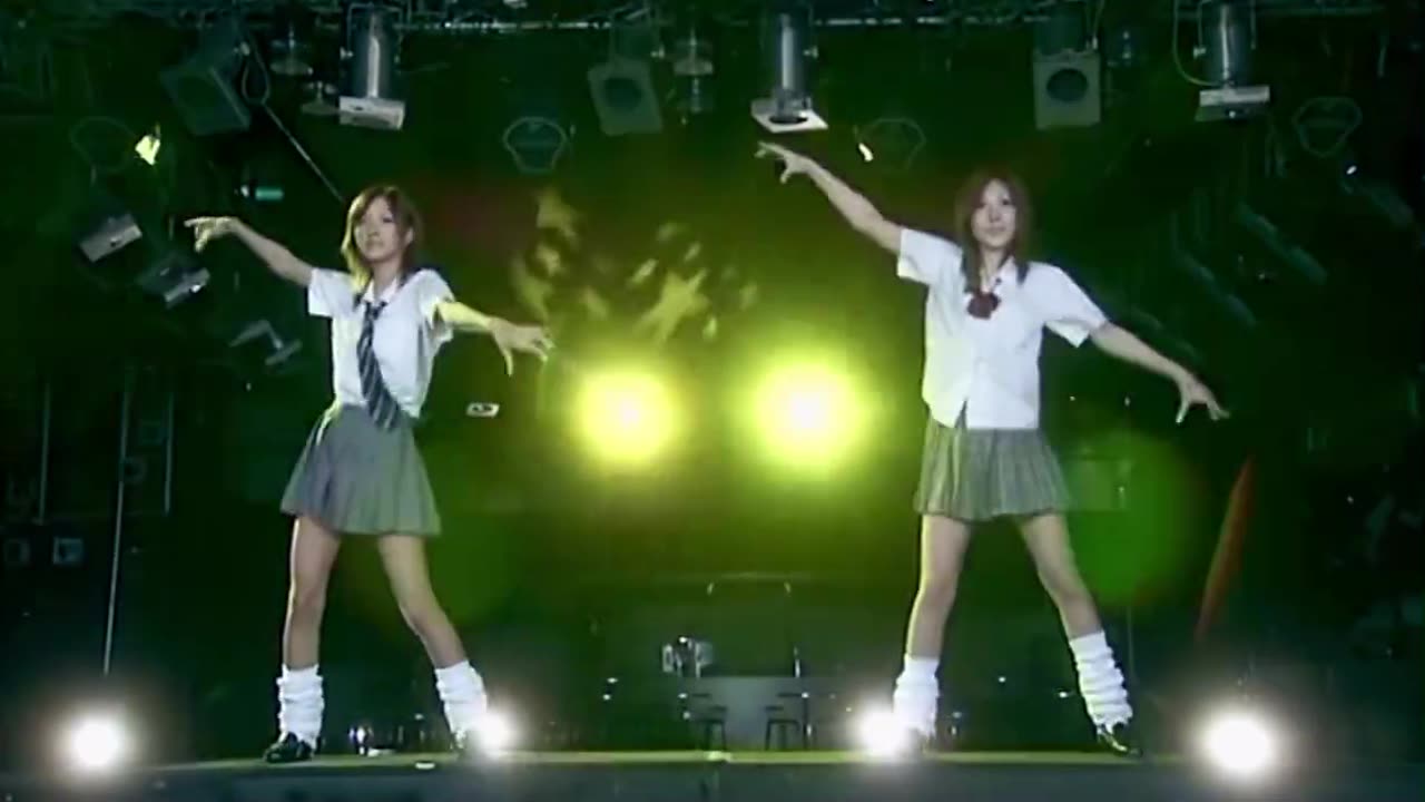 Japanese Techno Dance Girls in School Uniform