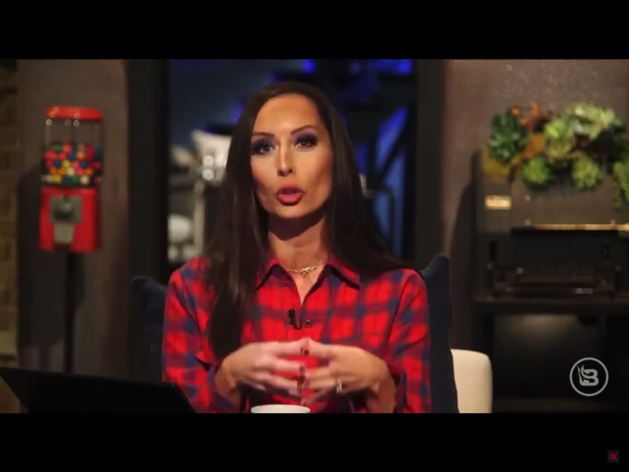 Sara Gonzalez Democrats need to give up and apologize Subscribe to Sara below 👇