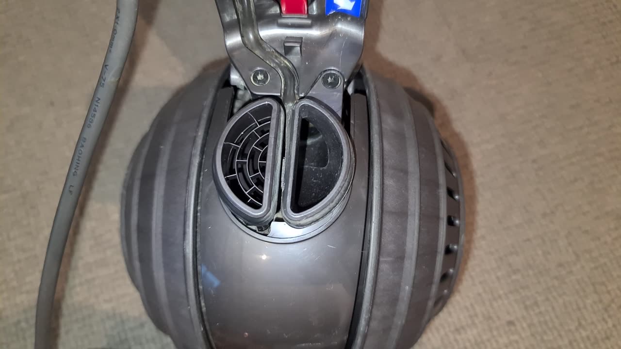 Dyson DC50 Upright Compact Vacuum Cleaner