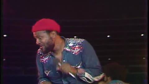 Marvin Gaye - What's Going On = The Midnight Special 1977