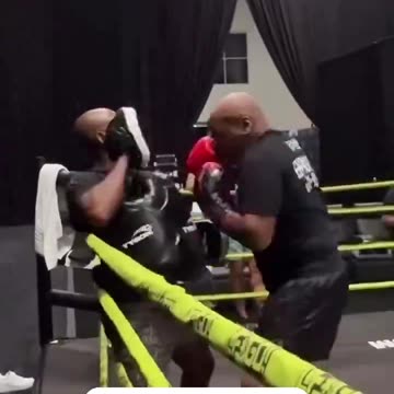 Fans worried about Tyson's training footage