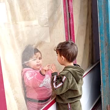 Learn to love from young children