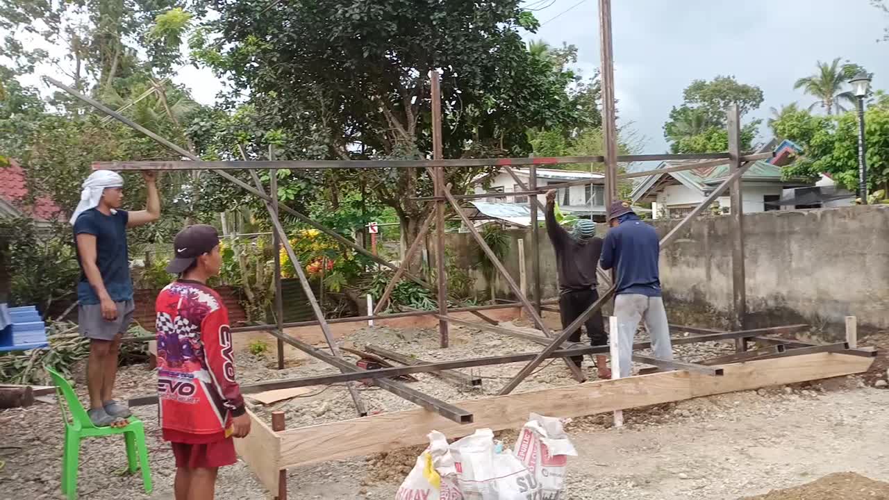 Build tiny house day1