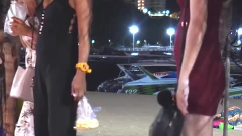Exploring Pattaya Beach Road: Many Pattaya freelancers waiting for you | Pattaya nightlife 2024